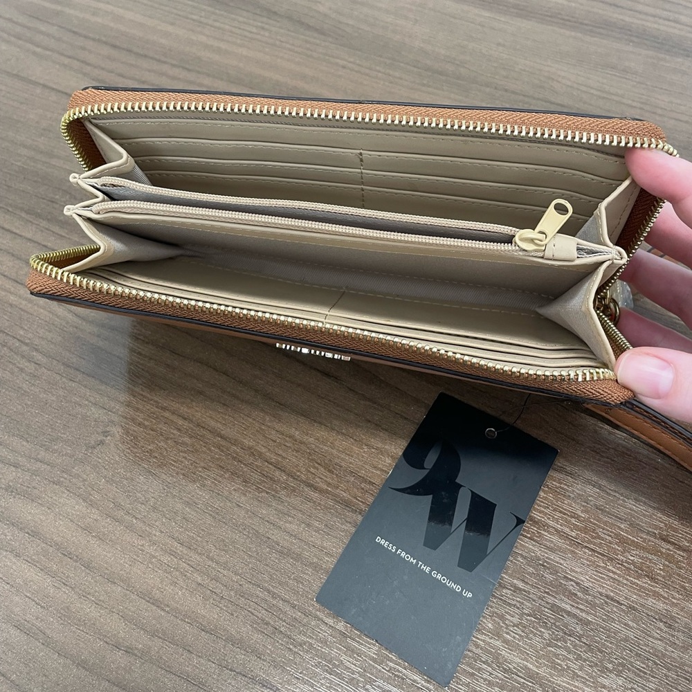 NWT Nine West Brown and Cream Wristlet Clutch Wallet - Picture 4 of 6